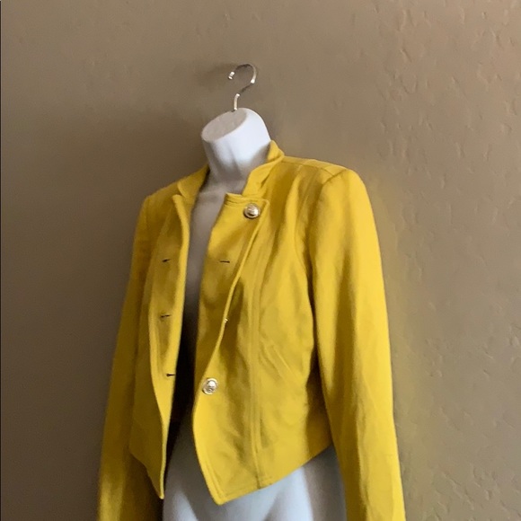 Blazer - Picture 2 of 6